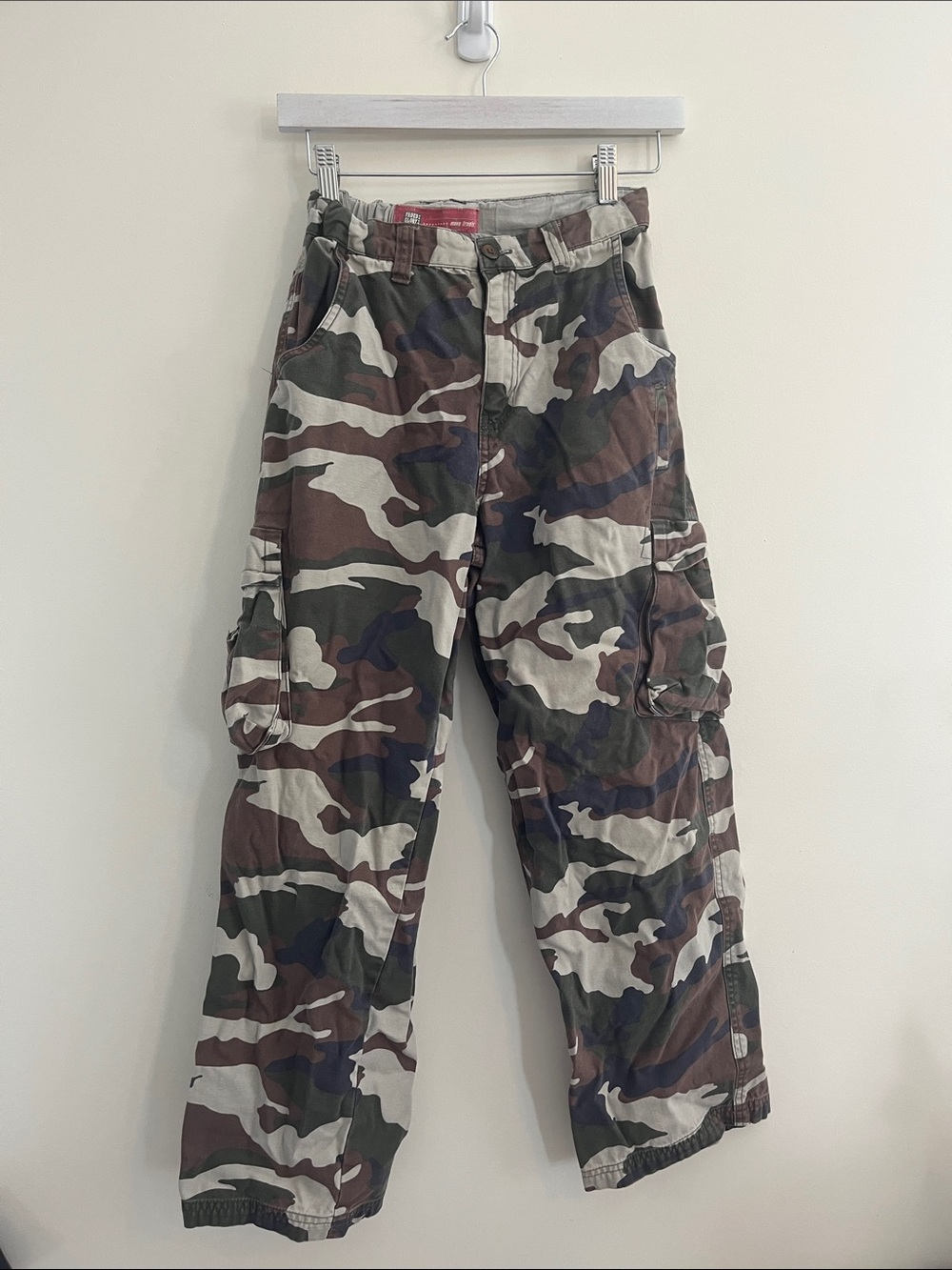 Vintage Faded Glory Camo Cargo Pants Dragon Embroidery Y2K 2000s 90s Streetstyle